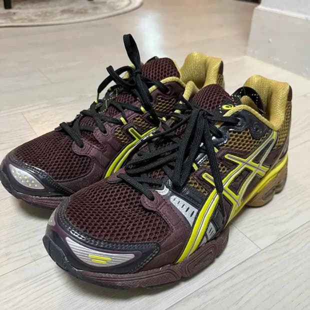 아식스 / 님버스 9 럼 레이즌 그린 쉰 /280