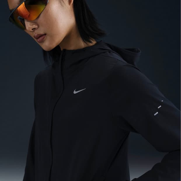 나이키 바람막이 스위프트 리펠 패커블 러닝 재킷 W - 블랙