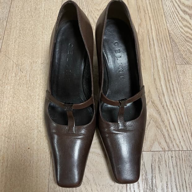 셀린느 브라운 가죽 메리제인 구두