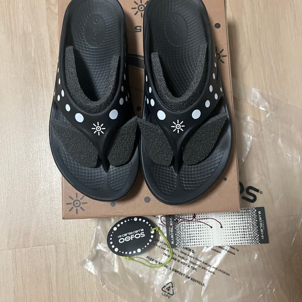 우포스 x 10 꼬르소 꼬모 쪼리 블랙