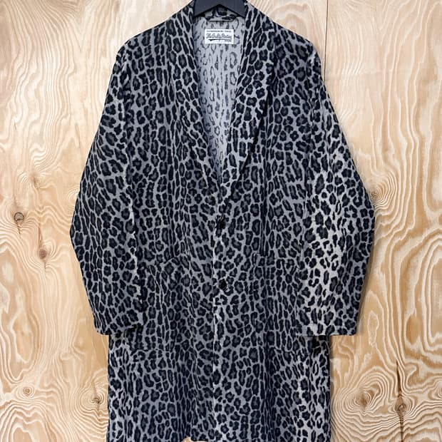 와코마리아 17S/S 레오파드 가운 코트