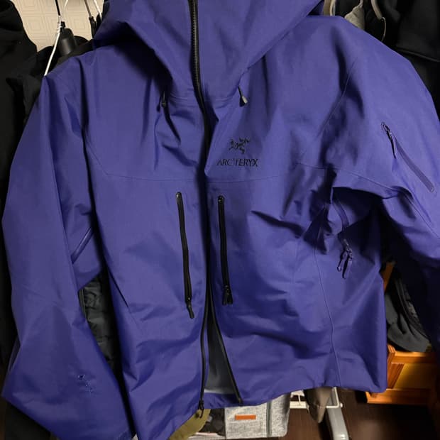 25 s/s 아크테릭스 알파 sv M사이즈