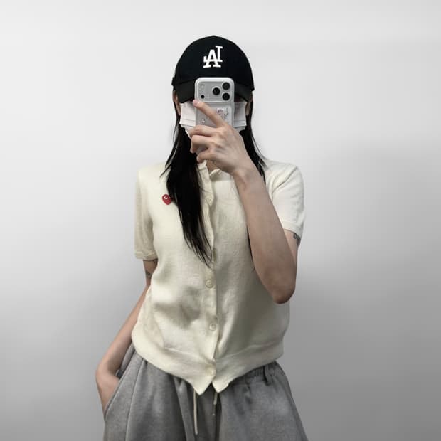 꼼데가르송 하트 와펜 반팔 가디건