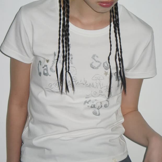 Catch Embroidery T-Shirt [Off White]