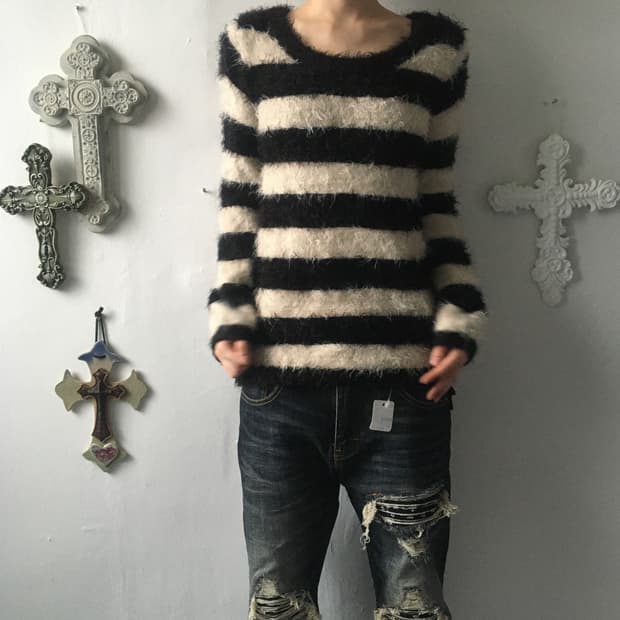 Stripe pattern fluffy knit