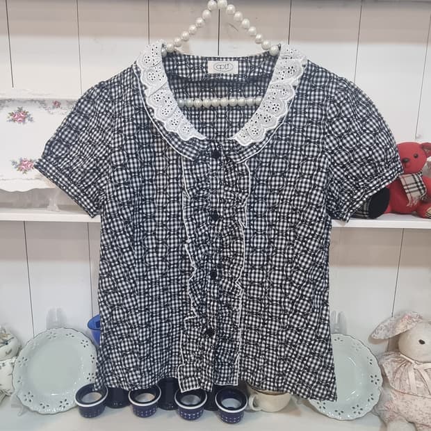 apti 레이스 깅엄체크 반팔 블라우스