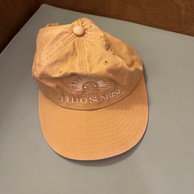 헬로선라이즈 모자