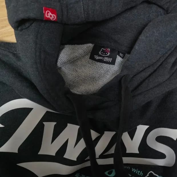 엘지트윈스 헬로키티 후드티 헬로트윈스 컬래버