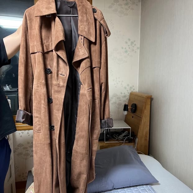 솔리드옴므 고트스킨 스웨이드 트렌치 코트