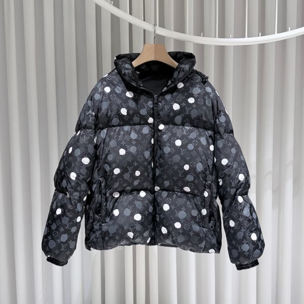 (A+/52) / 루이비통 X 쿠사마 모노그램 페인트 닷 다운 패딩 자켓