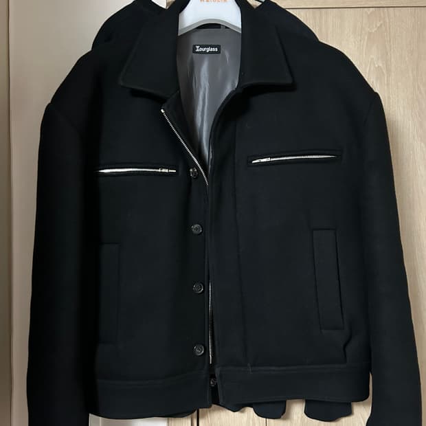 아워글라스 파워숄더자켓