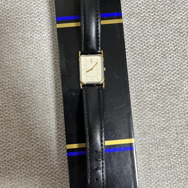 YSL 입생로랑 빈티지 쿼츠 시계