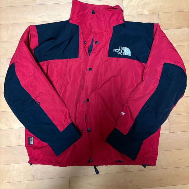 노스페이스 윈드브레이커