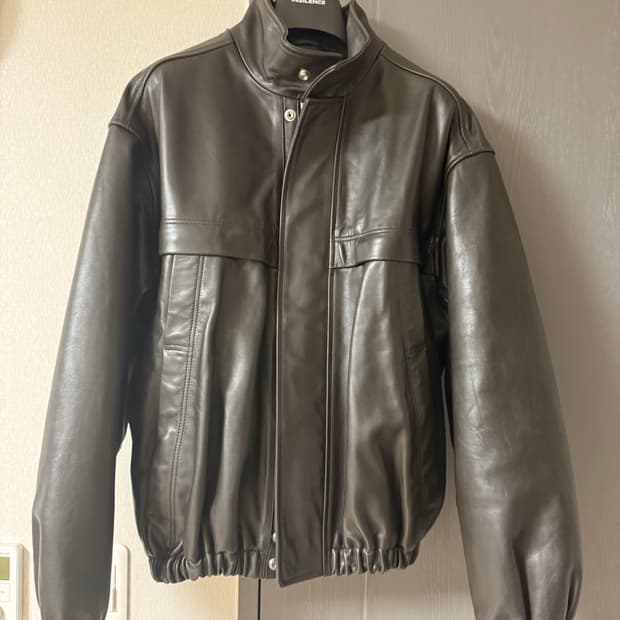 23FW 르메르 레더 블루종