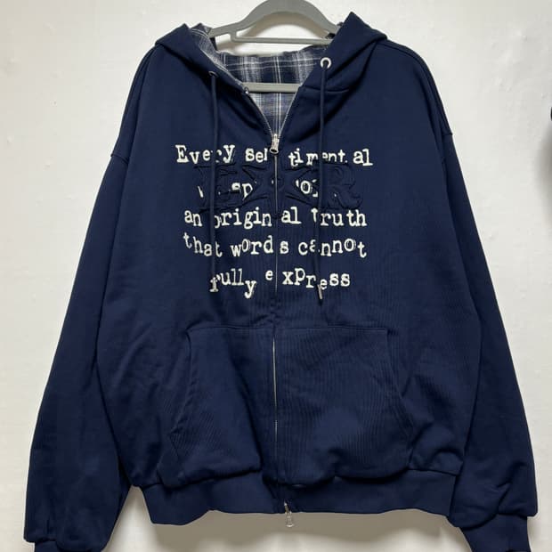 리버시블 체크 레터링 후드집업