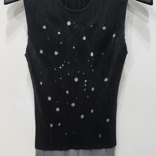 플리츠플리즈 펀칭 민소매 3사이즈