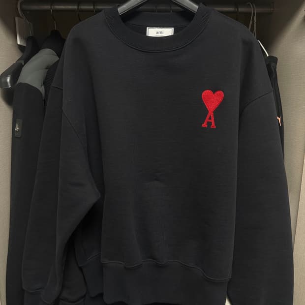 아미 빅로고 맨투맨