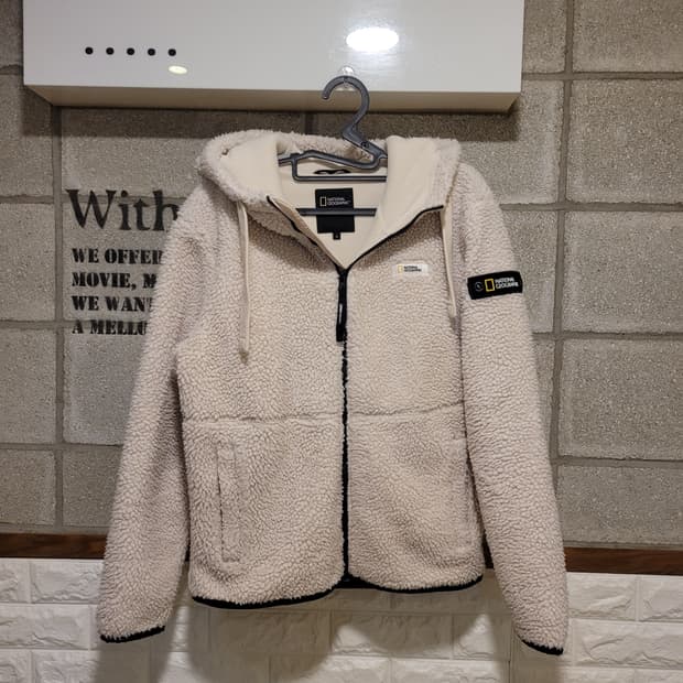 내셔널지오그래픽 와펜 뽀글이 S