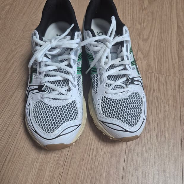 아식스 젤카야노 14 판매합니다