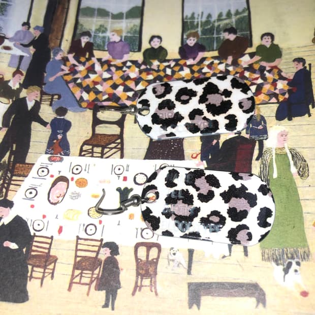 부스럭거리는 웃음 6 🪣 