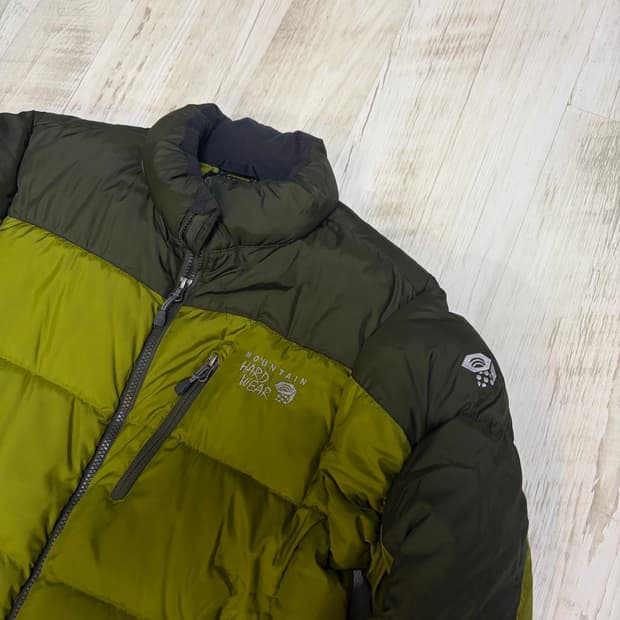 [US S] 마운틴하드웨어 남성용  다운 올리브