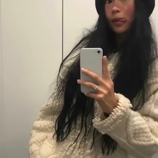 서지수 착용 빈티지 니트 자켓