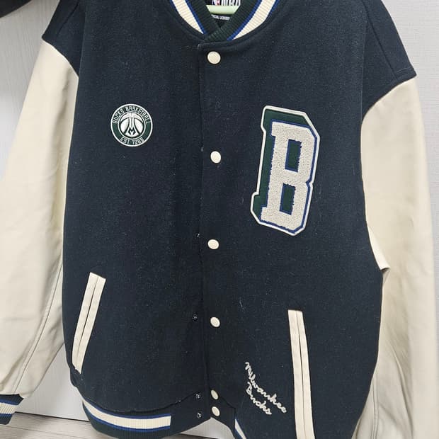 밀워키 벅스 NBA 자켓 판매합니다