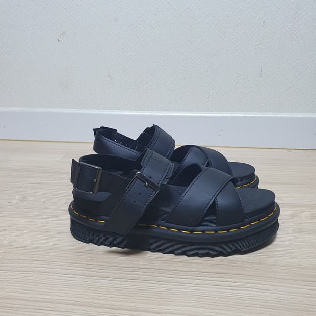 닥터마틴 보스 2 샌들 230