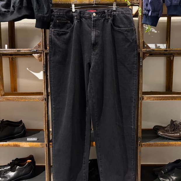 Supreme baggy jeans