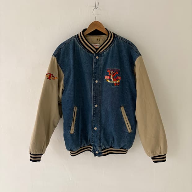 90's vtg Disney Tigger 1968 Denim Varsit