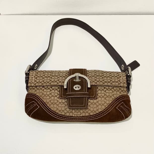 코치 숄더 바게트백 구매합니다!