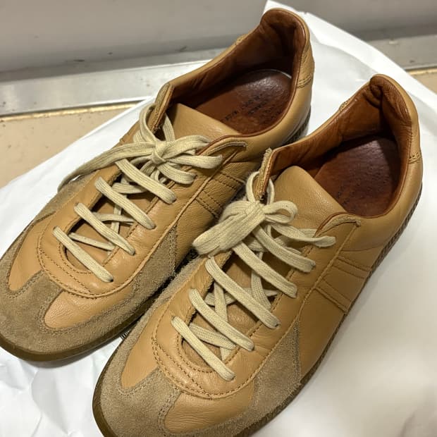 리오파 스니커즈