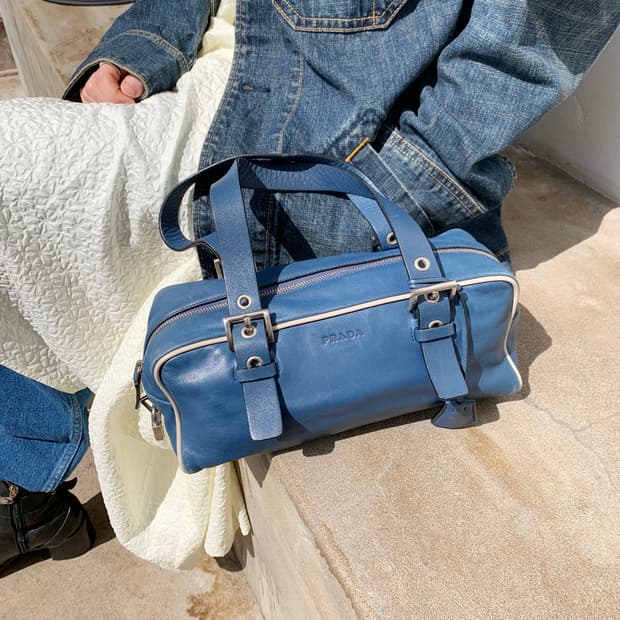 프라다 레더 백