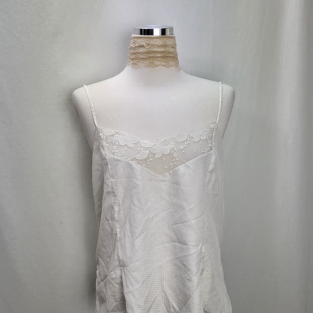 빈티지 아이보리 플라워 슬리브리스 나시 탑 이너 페어리