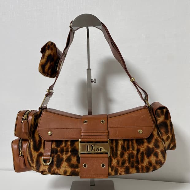 디올 스트릿시크 콜럼버스 송치호피