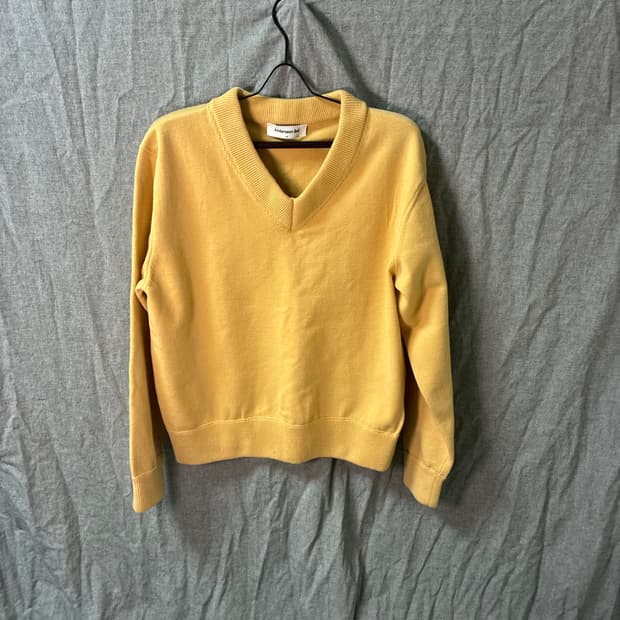 엔더슨벨 브이넥 니트 옐로우 M