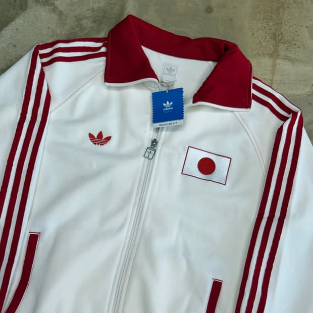 105 새상품 아디다스 재팬 트랙탑