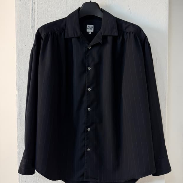 에이아이이 Aie 플리츠 스트라이프 셔츠