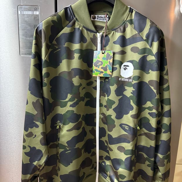베이프 퍼스트 카모자켓 팝니다. xl(105)