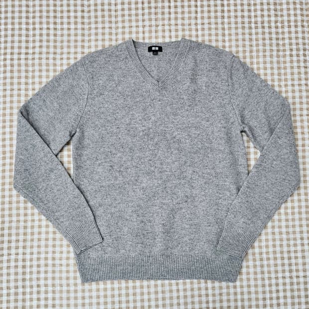 유니클로 울100 브이넥 니트 남자100