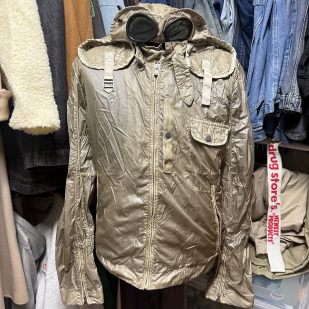 CP 컴퍼니 Leinster 200 고글 자켓