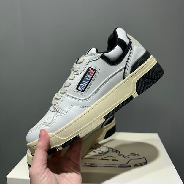 (정품/새상품) 오트리 남성 블랙 CLC 레더 스니커즈