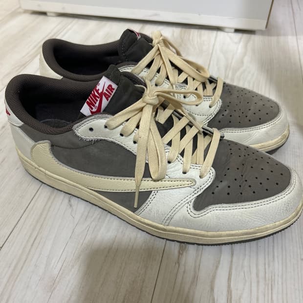 나이키 조던 트레비스 스캇 리버스 모카 275