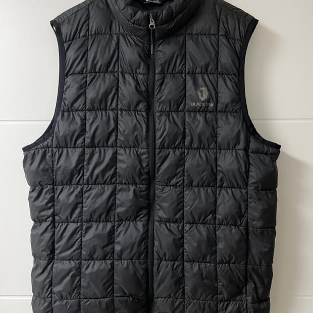 블랙야크 경량패딩 조끼