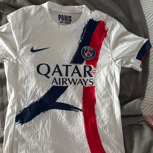 psg 24/25 이강인 유니폼 어웨이 팝니다