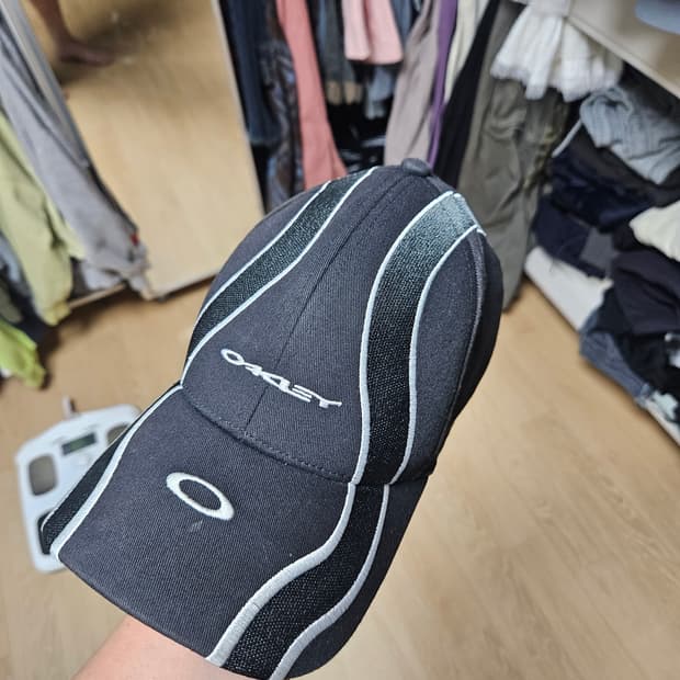 오클리 웨이브 캡 블래강웃 L/XL