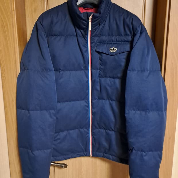 아디다스 빈티지 패딩 남성100