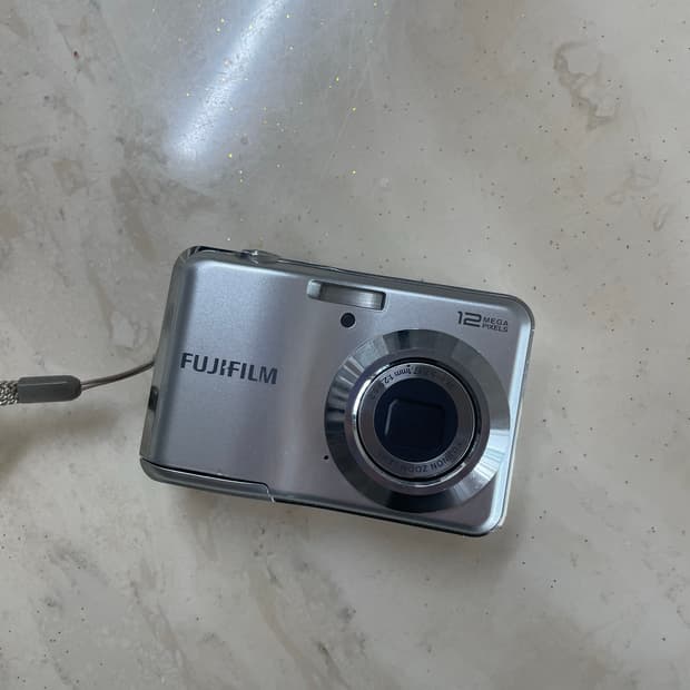 후지필름 파인픽스 AV100 디카 디지털카메라