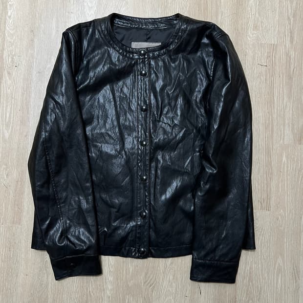 BCBG 비씨비지 여성 싱글 노카라 가죽자켓 55-66 