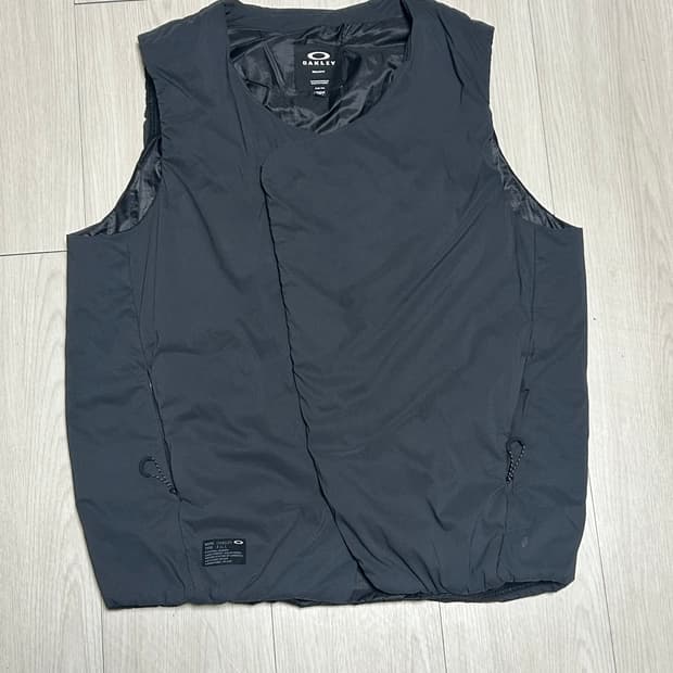 Oakley down vest